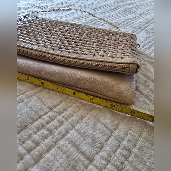 Urban Expressions Elegant Tan Clutch with Gold Chain - Picture 9 of 9